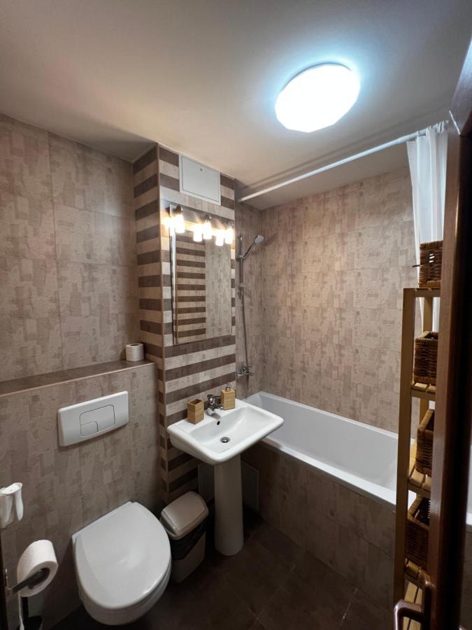 Boutique Apartments City Center Braşov Esterno foto