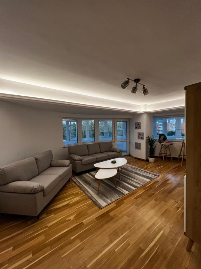 Boutique Apartments City Center Braşov Esterno foto